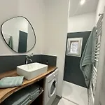 Maison De